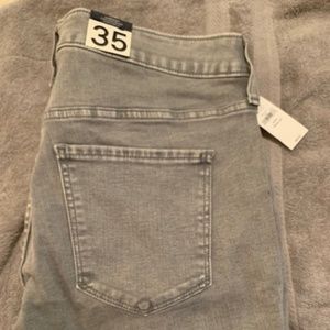 Universal Jegging Mid Rise jeans, grey, size 35 x 20 regular, NWT